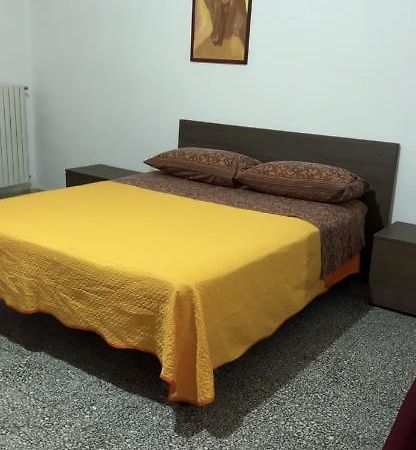 Handy San Benedetto Apartman Brindisi Kültér fotó